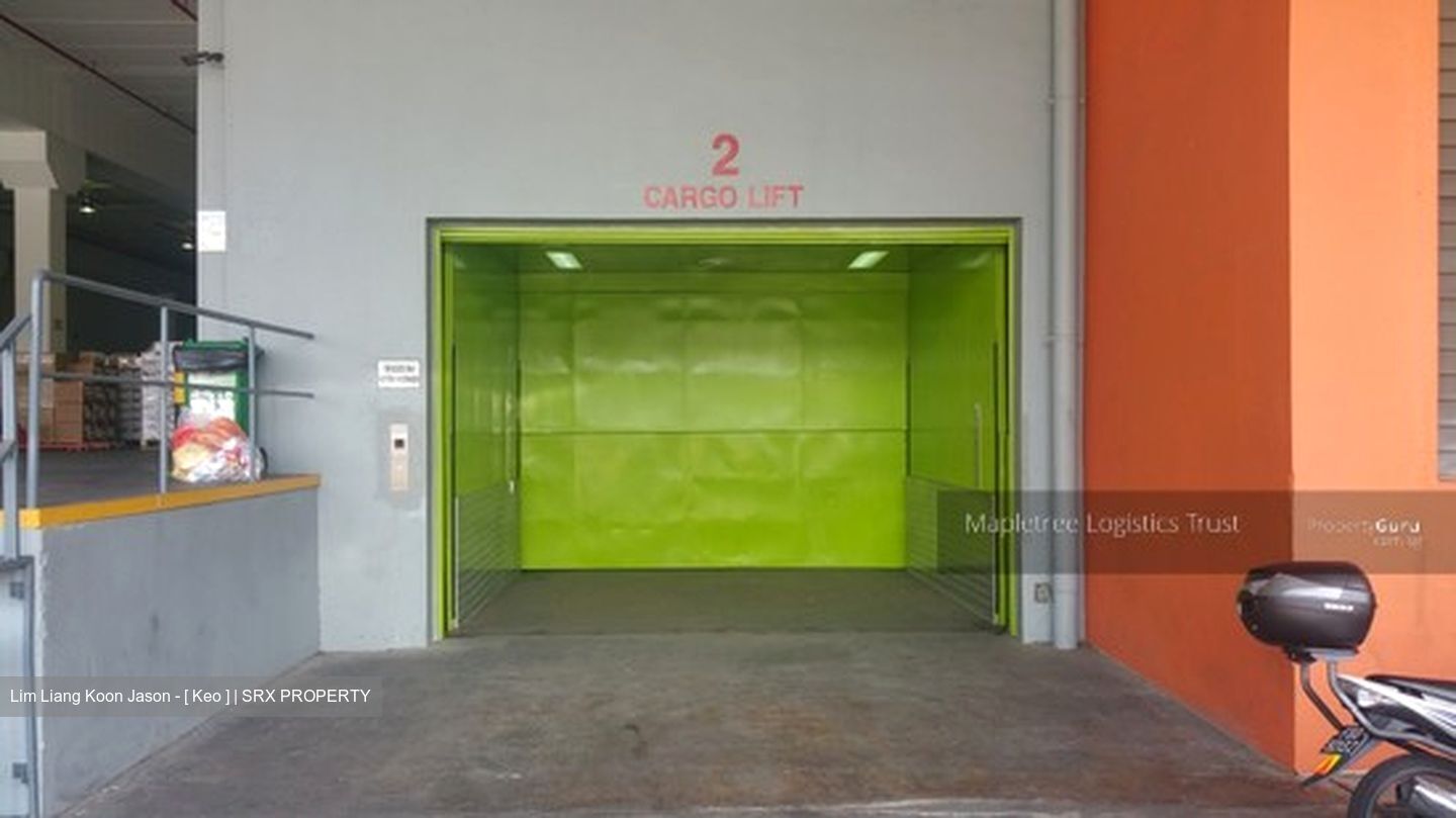 Jurong Logistics Hub (D22), Warehouse #453198781